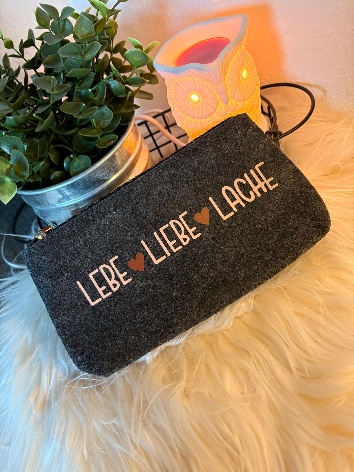 Filztasche "Lebe♥Liebe♥Lache"