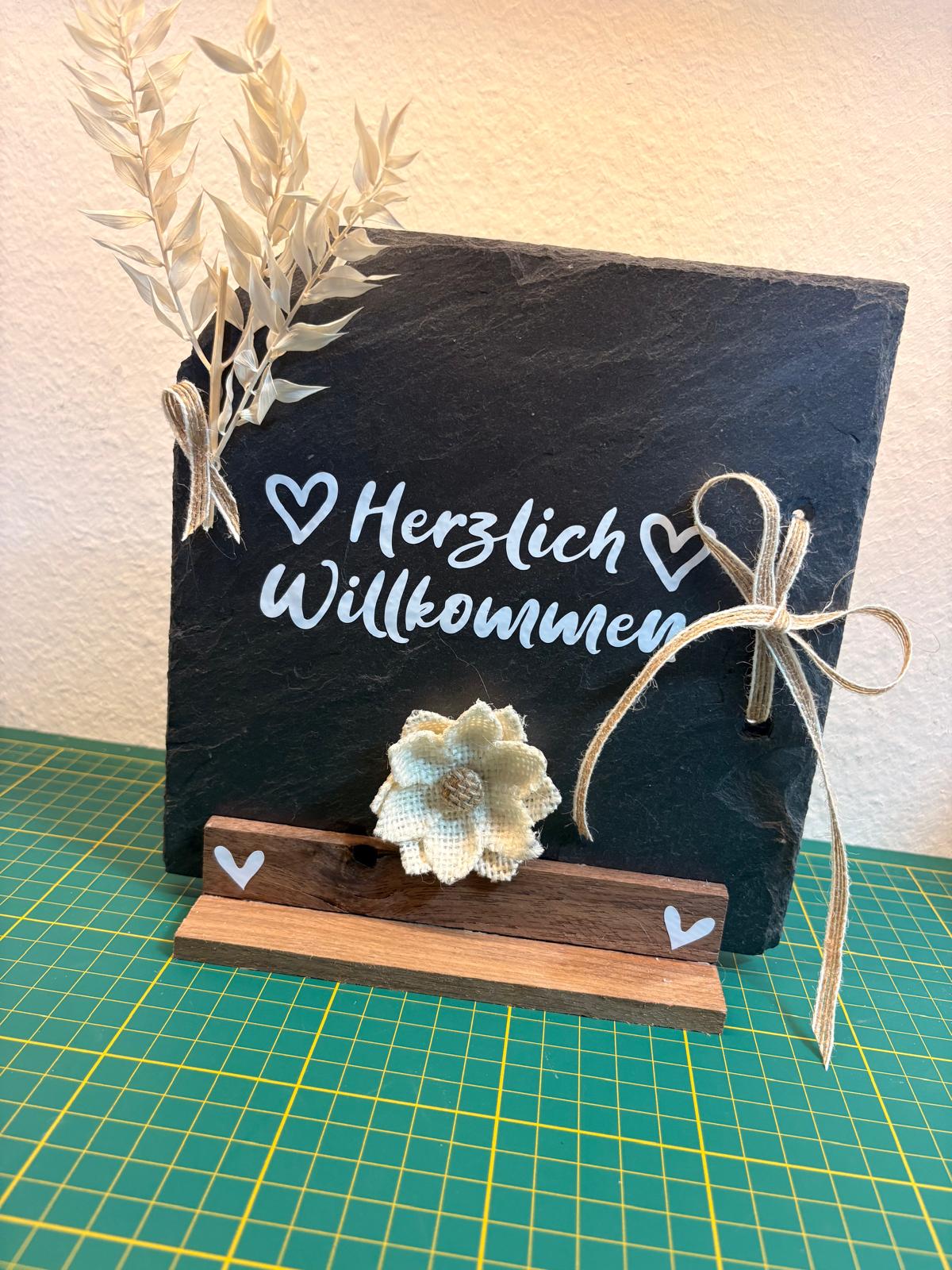 Schiefertafel „❤️Herzlich❤️ Willkommen“